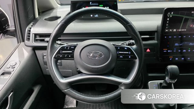 Hyundai Staria 2023 Белый из Кореи, фото 3