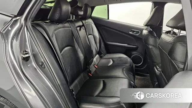 Toyota Prius 4th Generation 2018 Белый из Кореи, фото 3