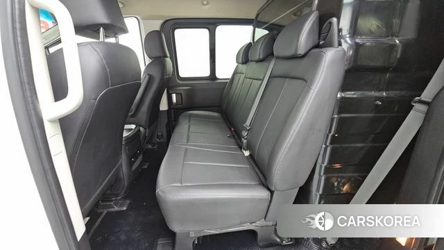 Hyundai Staria 2024 Белый из Кореи, фото 3