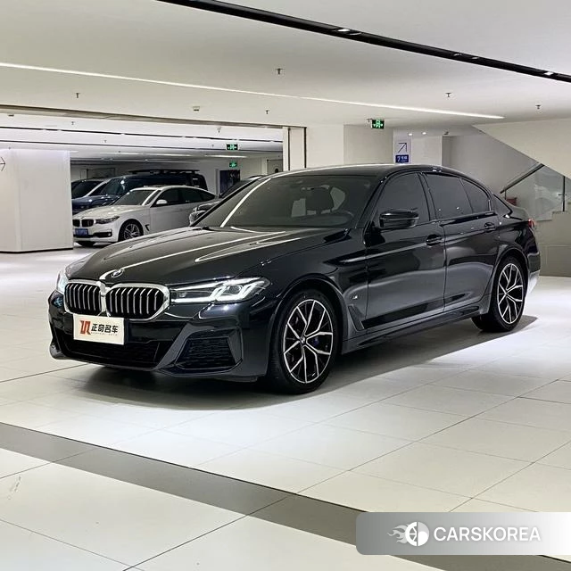 BMW 5 series 2021 Черный из Китая, фото 3