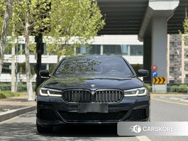 BMW 5 series 2021 Черный из Китая, фото 3