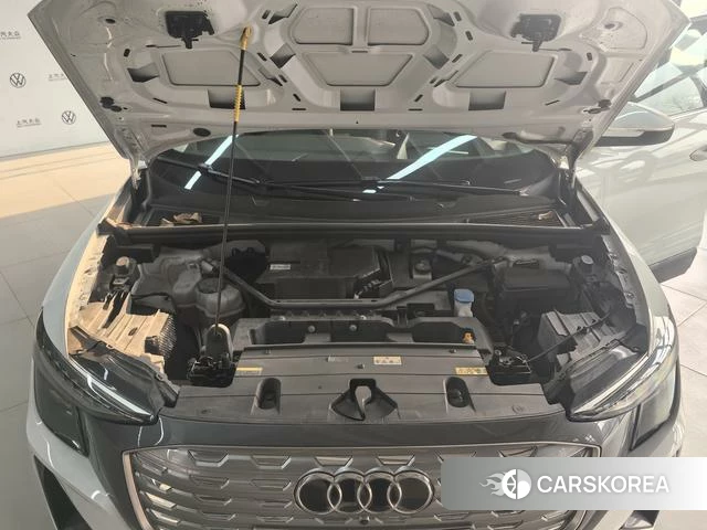 Audi Q5L 2024 Белый из Китая, фото 3