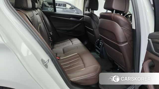 BMW 5 Series (G30) 2020 Белый из Кореи, фото 3