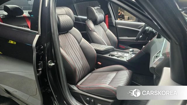 Genesis The New G70 2023 Черный из Кореи, фото 3