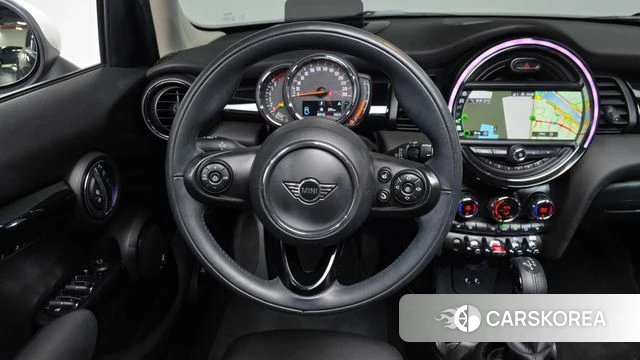 Mini Cooper 2019 Черный из Кореи, фото 3