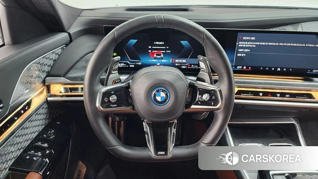 BMW 7 Series (G70) 2023 Белый из Кореи, фото 4
