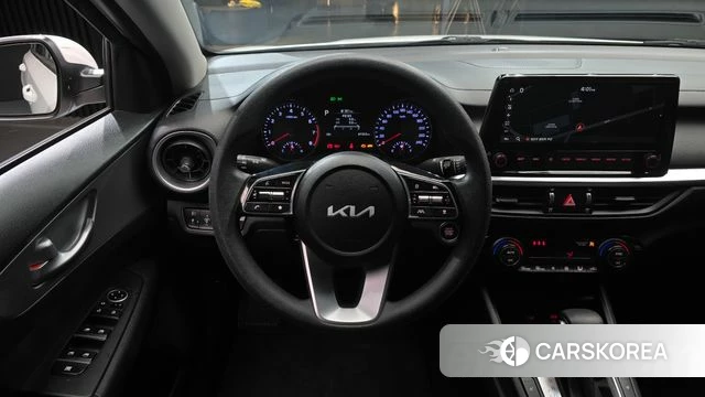 Kia The New K3 2nd generation 2023 Белый из Кореи, фото 4