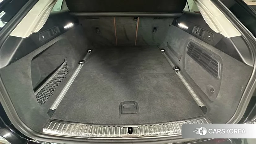 Audi A6 2020 Черный из Китая, фото 4