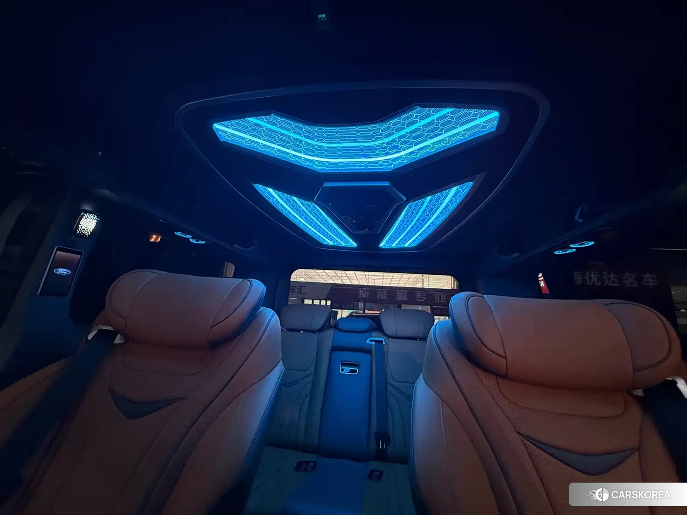 Ford Tourneo 2025 Черный из Китая, фото 4