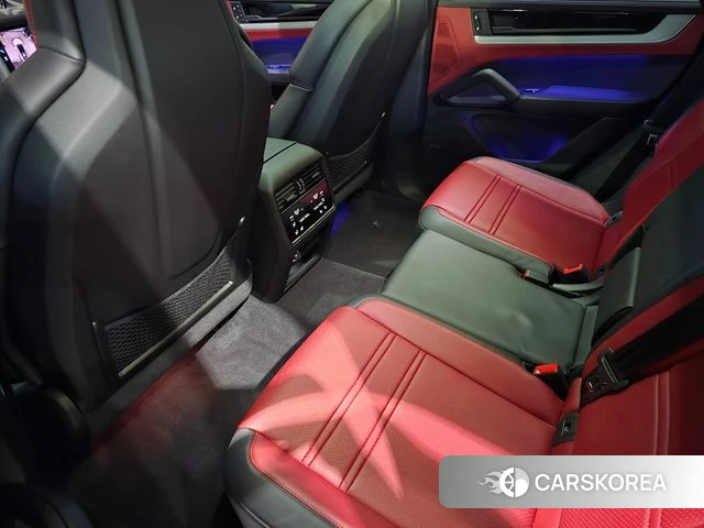 Porsche Cayenne (PO536) 2025 Черный из Кореи, фото 4