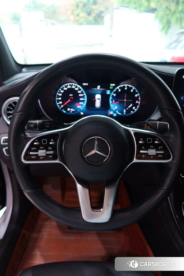 Mercedes-Benz GLC 2021 Белый из Китая, фото 4