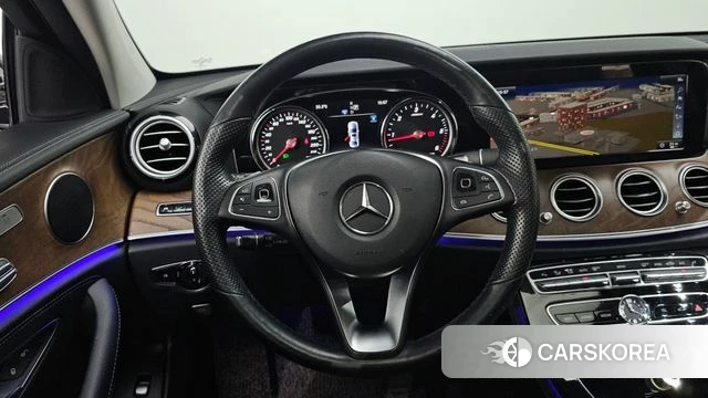 Mercedes-Benz E-Class W213 2018 Черный из Кореи, фото 4