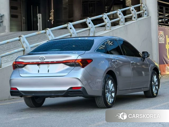 Toyota Avalon 2025 Серебристо-серый из Китая, фото 4