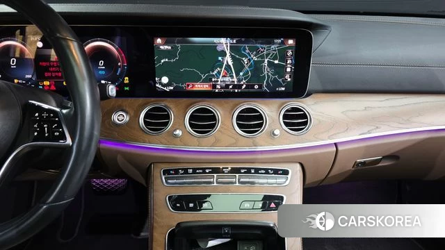 Mercedes-Benz E-Class W213 2021 Черный из Кореи, фото 4