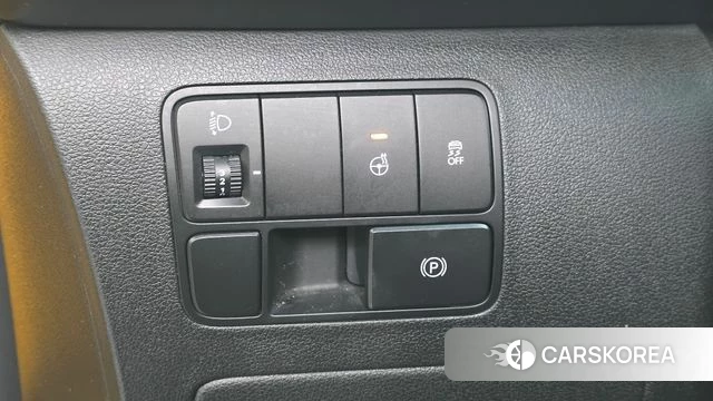 Hyundai Staria 2024 Желтый из Кореи, фото 4