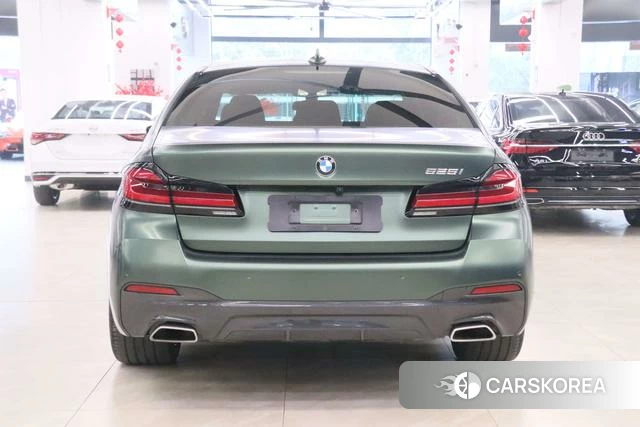 BMW 5 series 2022 Зеленый из Китая, фото 4