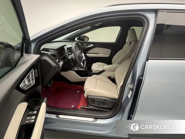 Audi Q4 2022 Синий из Китая, фото 4