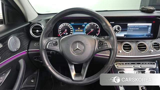 Mercedes-Benz E-Class W213 2018 Белый из Кореи, фото 4