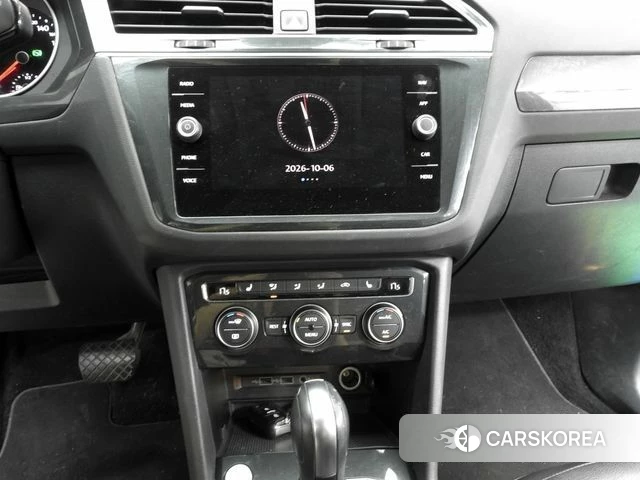 Volkswagen Tiguan second Generation 2020 Белый из Кореи, фото 4