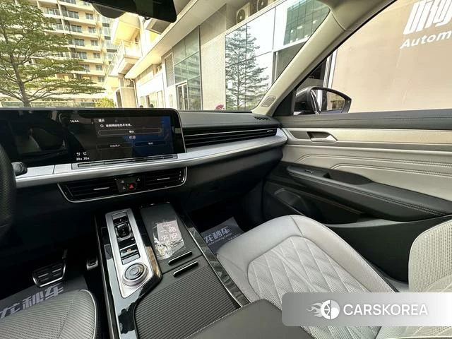 Volkswagen Tavendor 2023 Черный из Китая, фото 4