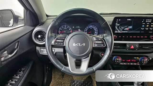 Kia The New K3 2nd generation 2021 Белый из Кореи, фото 4