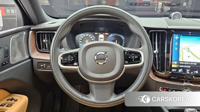 Volvo XC60 second Generation 2021 Белый из Кореи, фото 4
