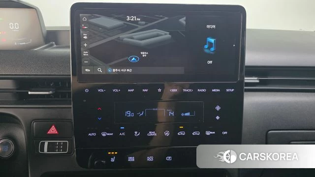 Hyundai Staria 2022 Белый из Кореи, фото 4