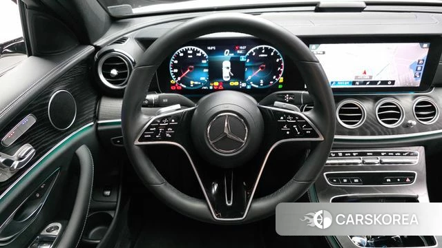 Mercedes-Benz E-Class W213 2023 Белый из Кореи, фото 4
