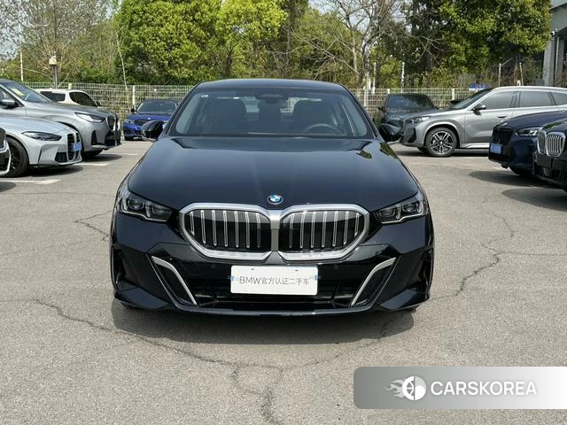 BMW 5 series 2025 Черный из Китая, фото 4