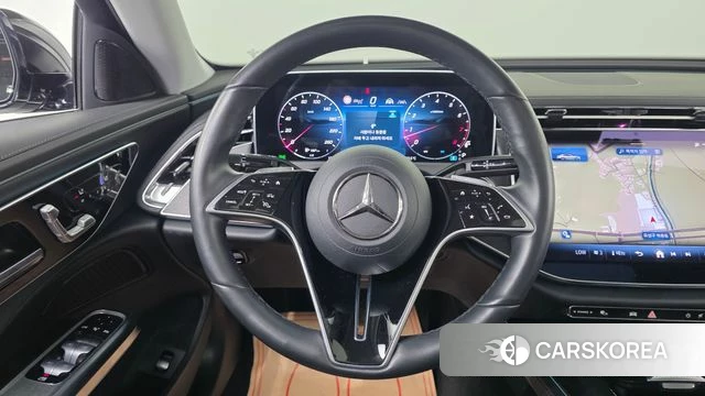 Mercedes-Benz E-Class W214 2024 Черный из Кореи, фото 4