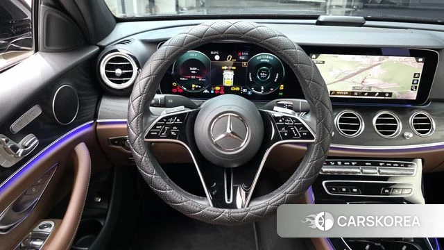 Mercedes-Benz E-Class W213 2023 Черный из Кореи, фото 4