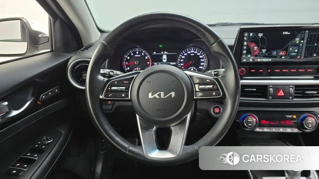Kia The New K3 2nd generation 2021 Белый из Кореи, фото 4