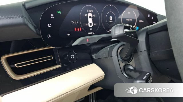 Porsche Taycan 2023 Белый из Кореи, фото 4