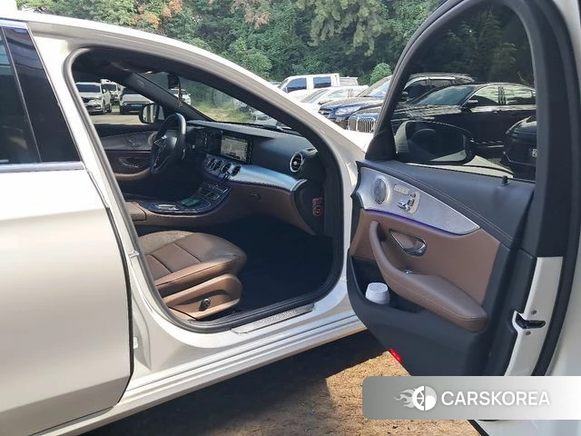 Mercedes-Benz E-Class W213 2021 Белый из Кореи, фото 4