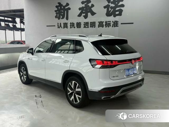 Volkswagen Tayron 2023 Белый из Китая, фото 4