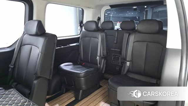 Hyundai Staria 2023 Белый из Кореи, фото 4