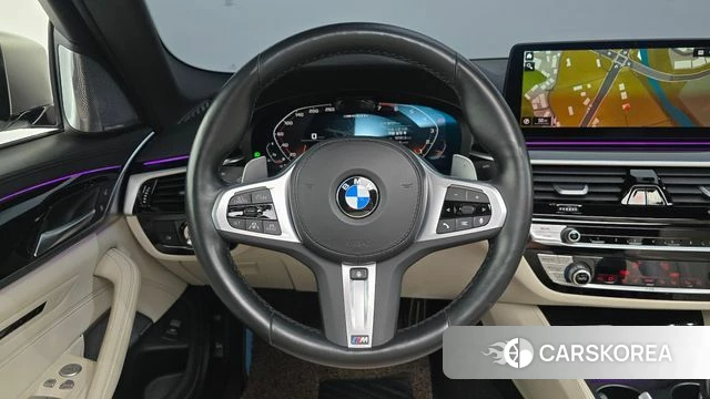 BMW 5 Series (G30) 2022 Белый из Кореи, фото 4