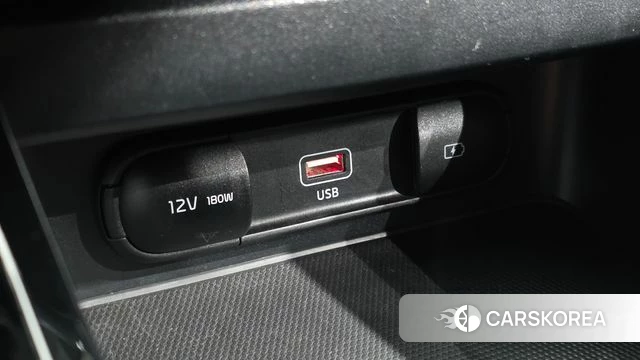Kia The New K3 2nd generation 2023 Белый из Кореи, фото 4