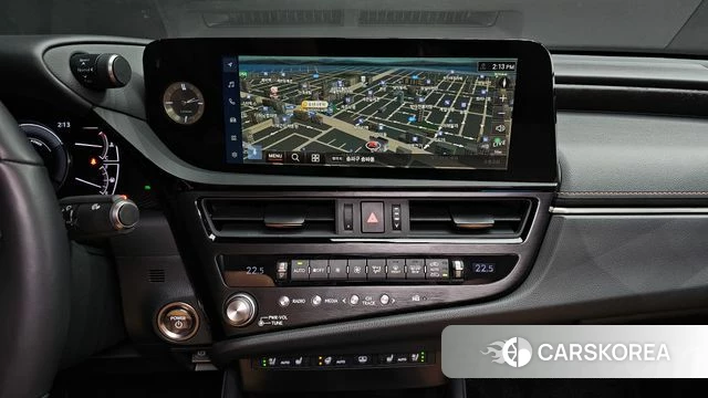 Lexus ES300h 7th generation 2023 Белый из Кореи, фото 4