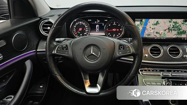 Mercedes-Benz E-Class W213 2018 Серый из Кореи, фото 4
