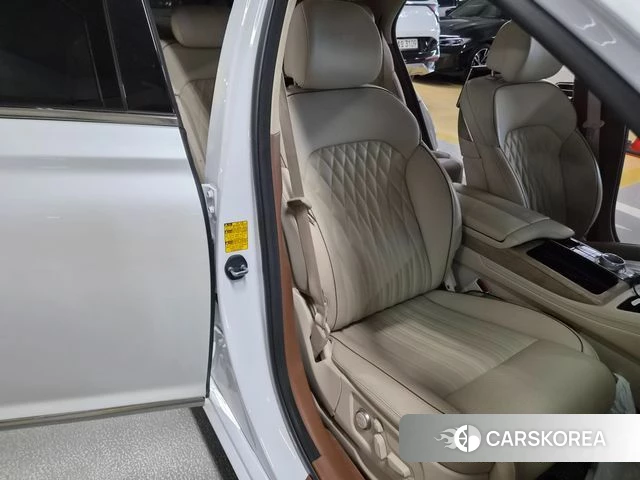 Genesis G90 id 4948892 из Кореи 4