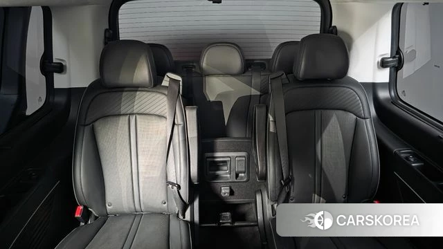 Hyundai Staria 2022 Серебряный из Кореи, фото 4