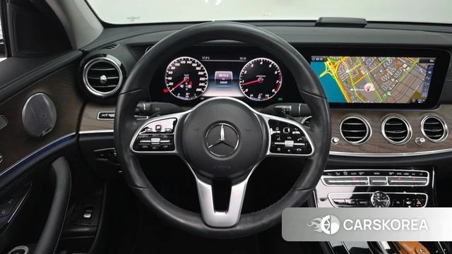 Mercedes-Benz E-Class W213 2019 Белый из Кореи, фото 4