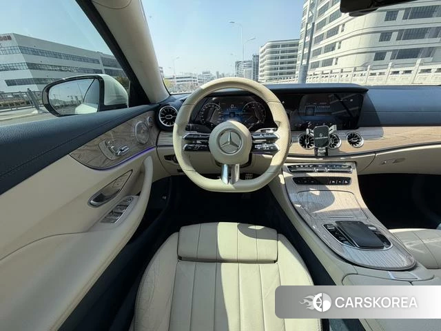 Mercedes-Benz E-Class 2021 Белый из Китая, фото 4
