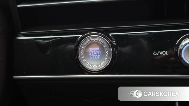 Genesis GV70 2024 Белый из Кореи, фото 4