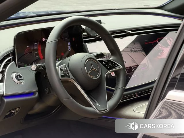Mercedes-Benz E-Class 2025 Черный из Китая, фото 4
