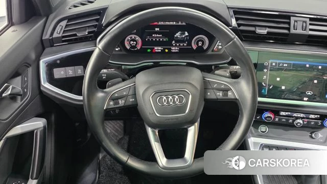 Audi Q3 (F3) 2023 Белый из Кореи, фото 4