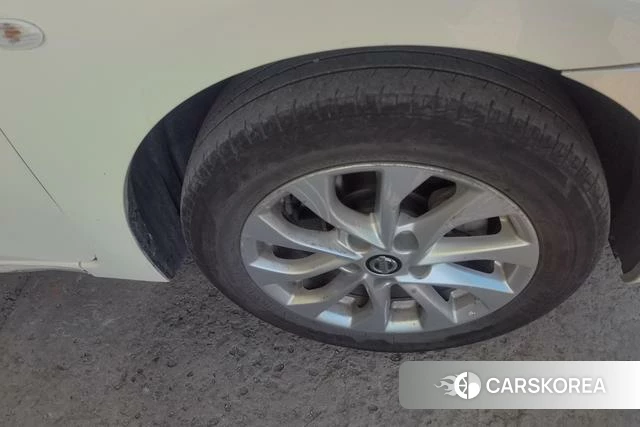 Nissan Sylphy 2023 Белый из Китая, фото 4