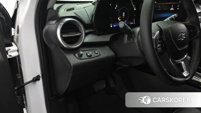 Chevrolet (GM Daewoo) Trax Crossover 2023 Белый из Кореи, фото 4