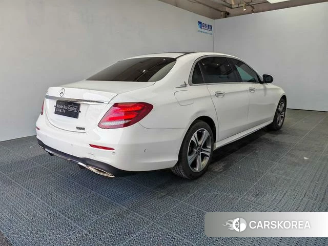 Mercedes-Benz E-Class 2020 Белый из Китая, фото 4
